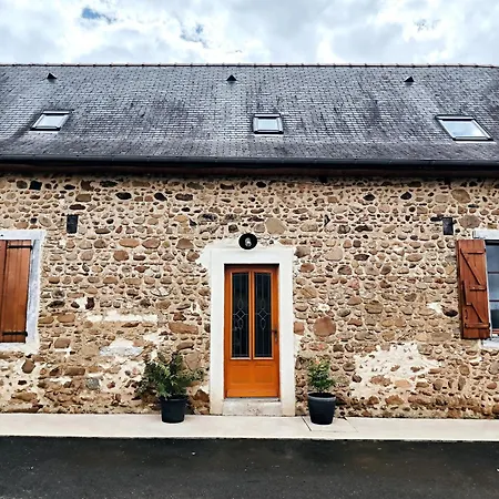 Nyaraló Dans Un Village Des Pyrenees *