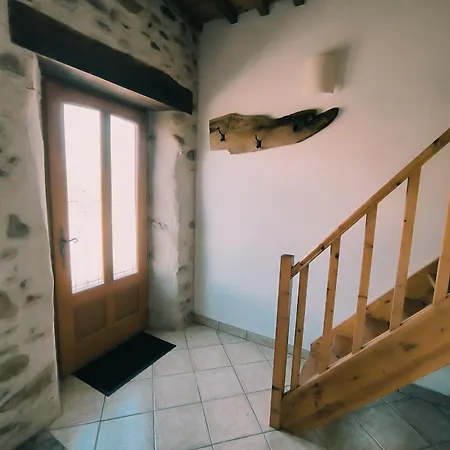 Dans Un Village Des Pyrénées Сasa de vacaciones *