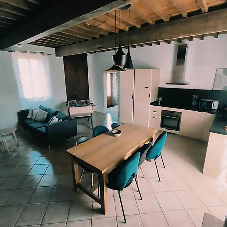 Dans Un Village Des Pyrénées Luc (Hautes-Pyrenees)