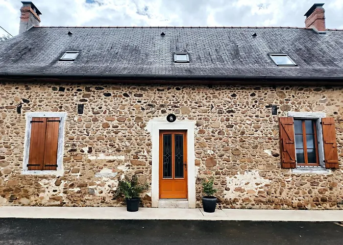 Сasa de vacaciones Dans Un Village Des Pyrénées *