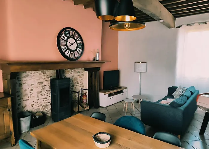 Dans Un Village Des Pyrenees Luc (Hautes-Pyrenees)