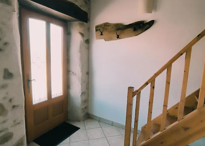 Dans Un Village Des Pyrenees Tatil Evi *