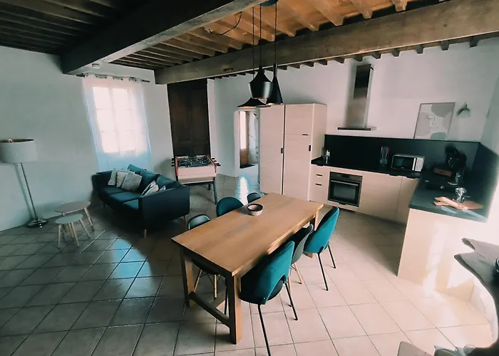 Dans Un Village Des Pyrénées Luc (Hautes-Pyrenees)